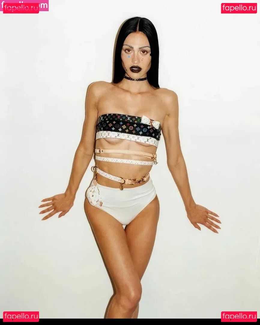 Amelia Gray Hamlin Onlyfans Photo Gallery 