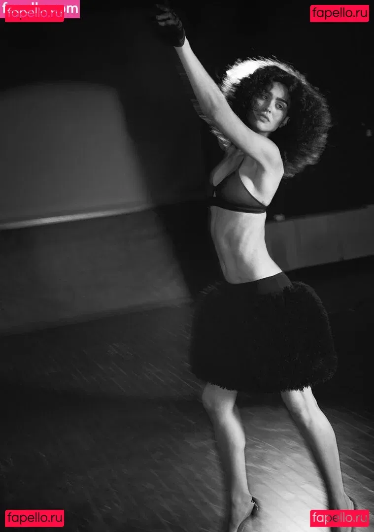 Amelia Gray Hamlin Onlyfans Photo Gallery 