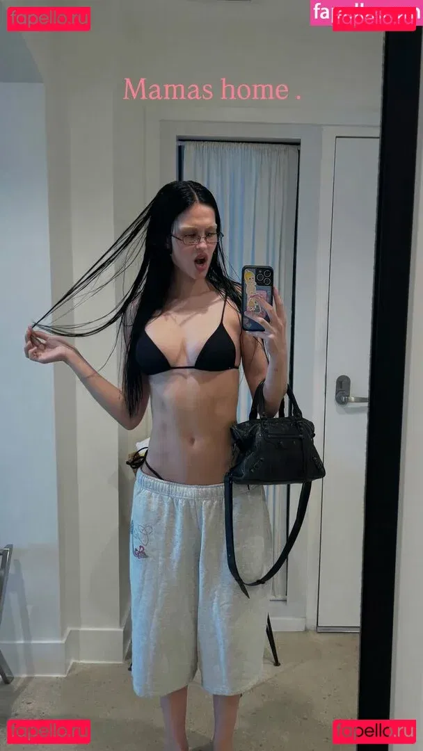 Amelia Gray Hamlin Onlyfans Photo Gallery 