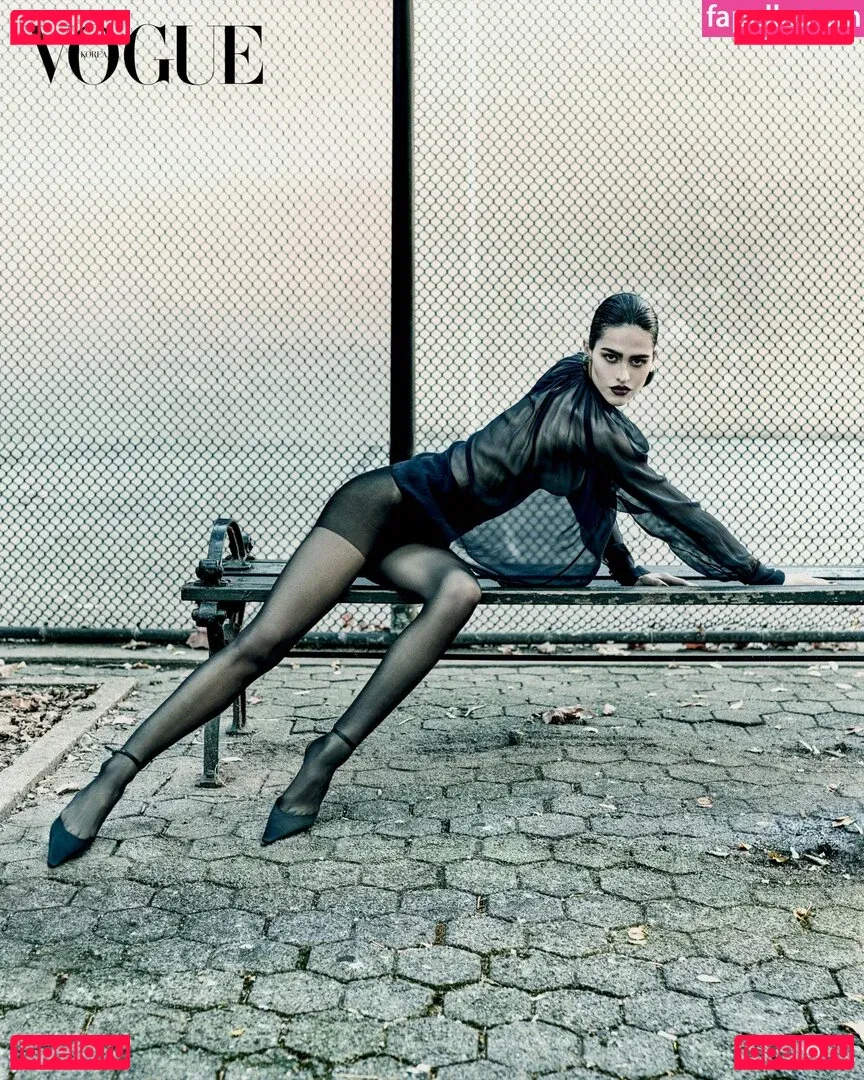 Amelia Gray Hamlin Onlyfans Photo Gallery 