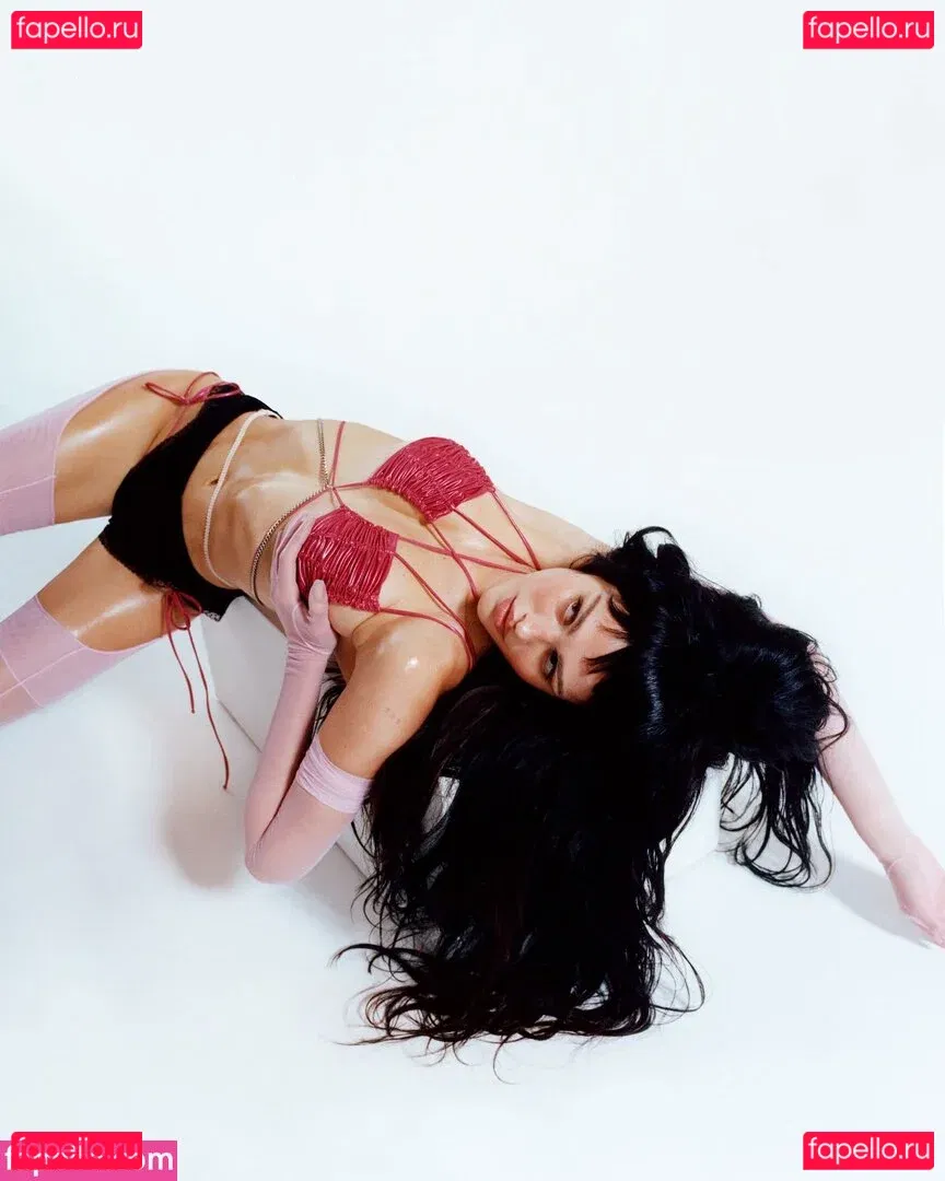 Amelia Gray Hamlin Onlyfans Photo Gallery 