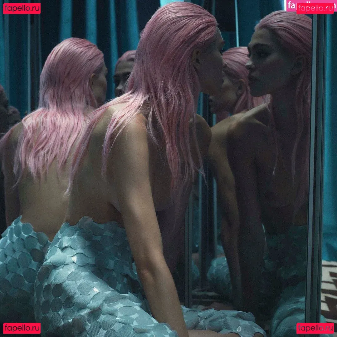 Amelia Gray Hamlin Onlyfans Photo Gallery 