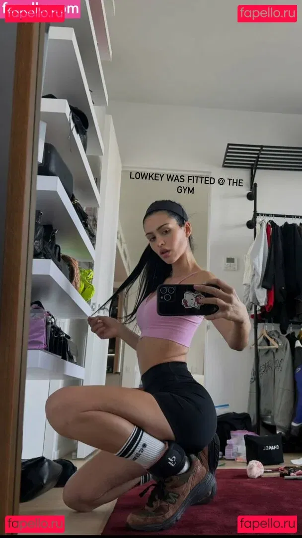 Amelia Gray Hamlin Onlyfans Photo Gallery 