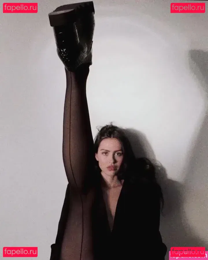 Amelia Gray Hamlin Onlyfans Photo Gallery 