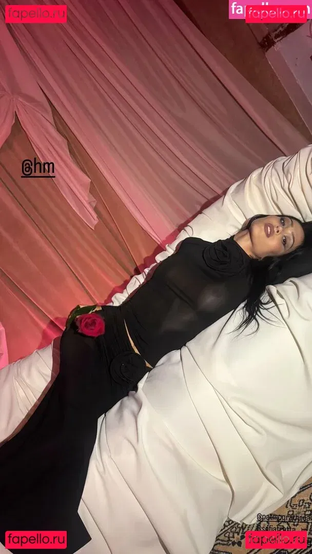 Amelia Gray Hamlin Onlyfans Photo Gallery 