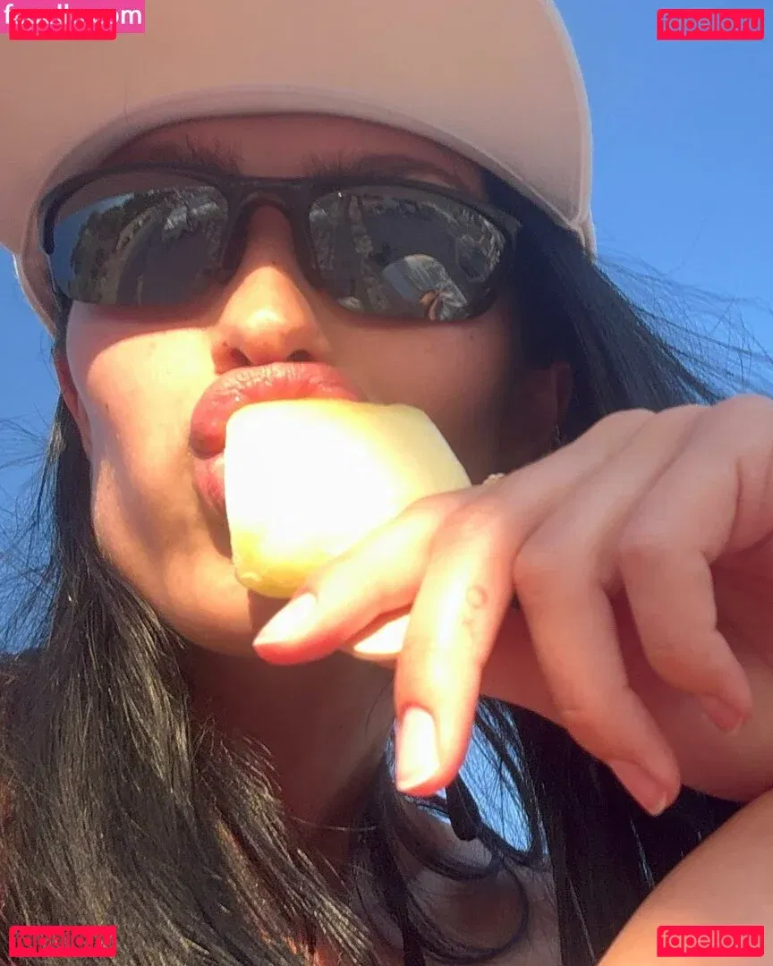 Amelia Gray Hamlin Onlyfans Photo Gallery 