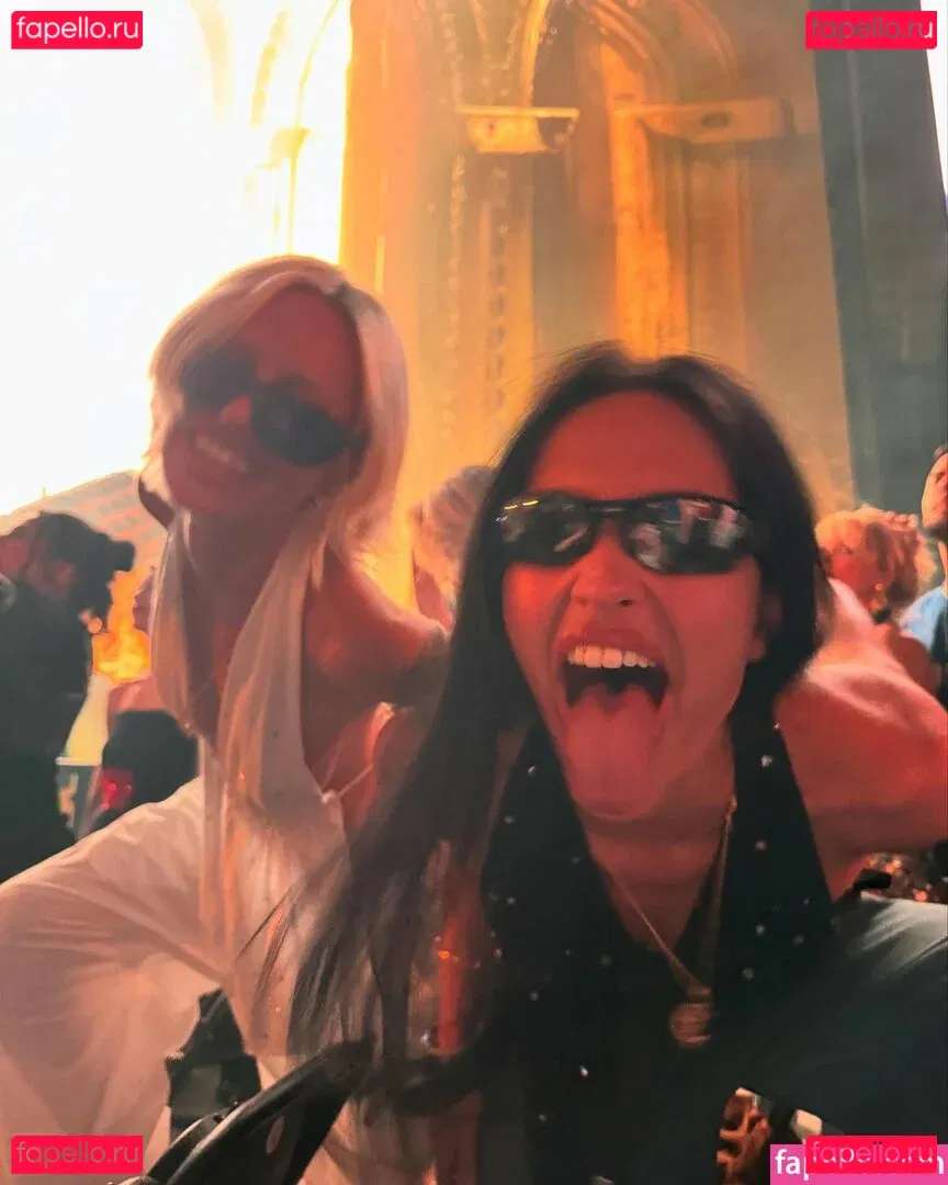 Amelia Gray Hamlin Onlyfans Photo Gallery 