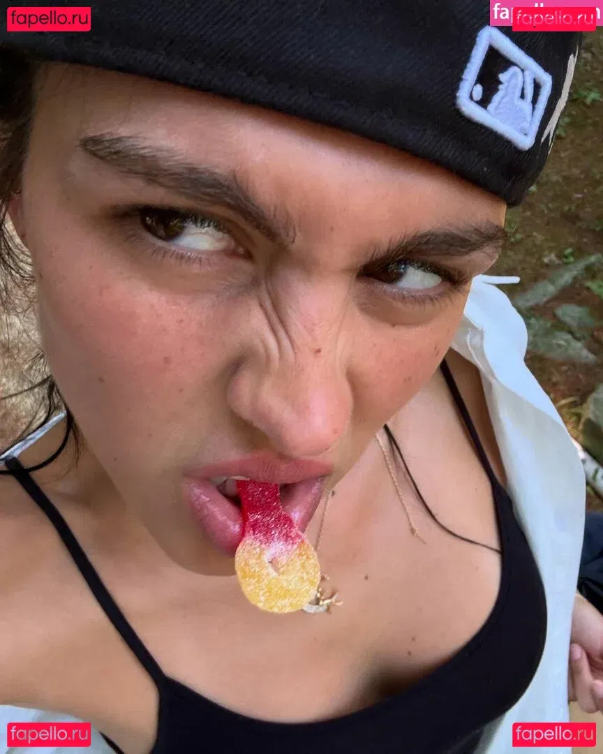 Amelia Gray Hamlin Onlyfans Photo Gallery 