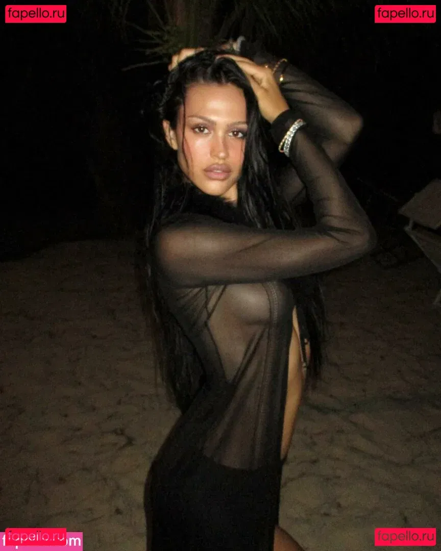 Amelia Gray Hamlin Onlyfans Photo Gallery 