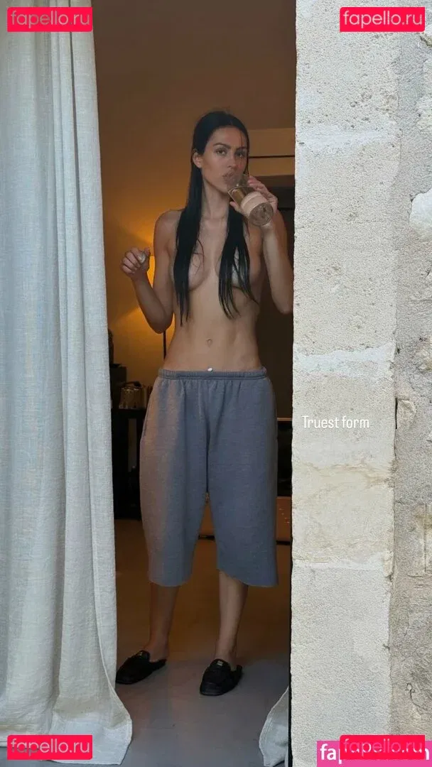 Amelia Gray Hamlin Onlyfans Photo Gallery 