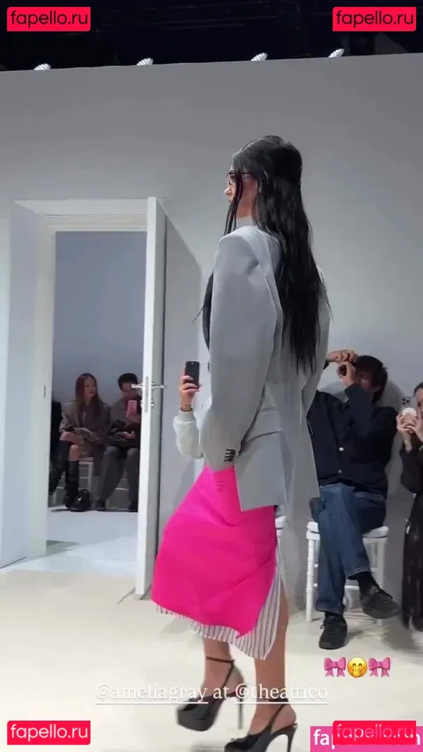 Amelia Gray Hamlin Onlyfans Photo Gallery 