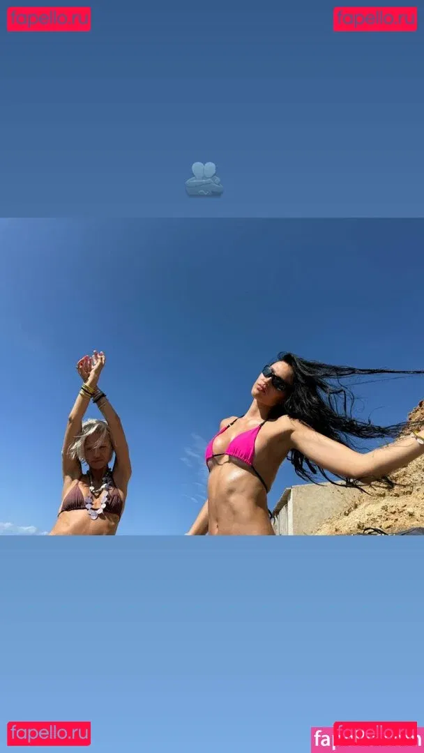 Amelia Gray Hamlin Onlyfans Photo Gallery 