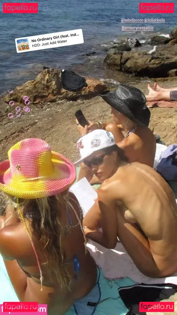 Amelia Gray Hamlin Onlyfans Photo Gallery 