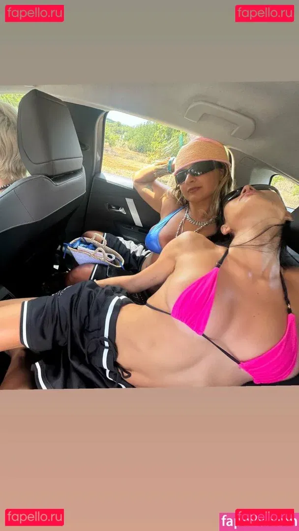 Amelia Gray Hamlin Onlyfans Photo Gallery 