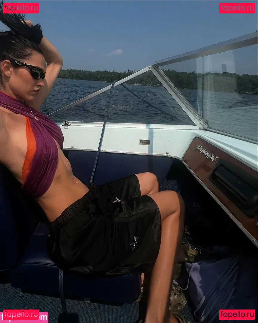 Amelia Gray Hamlin Onlyfans Photo Gallery 