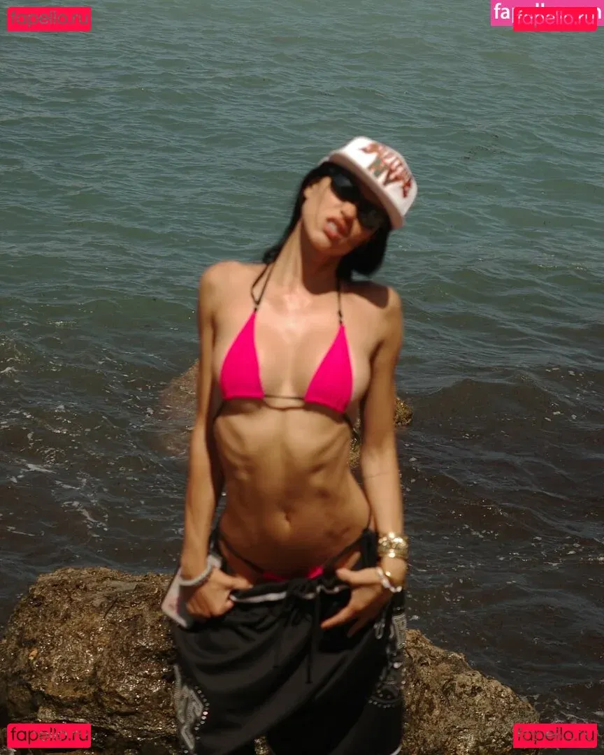 Amelia Gray Hamlin Onlyfans Photo Gallery 