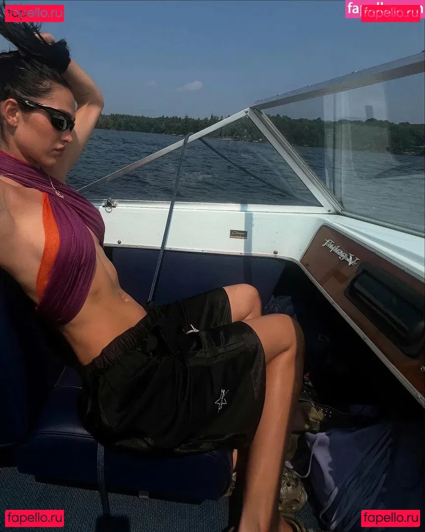 Amelia Gray Hamlin Onlyfans Photo Gallery 