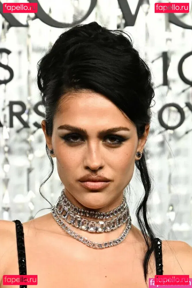 Amelia Gray Hamlin Onlyfans Photo Gallery 