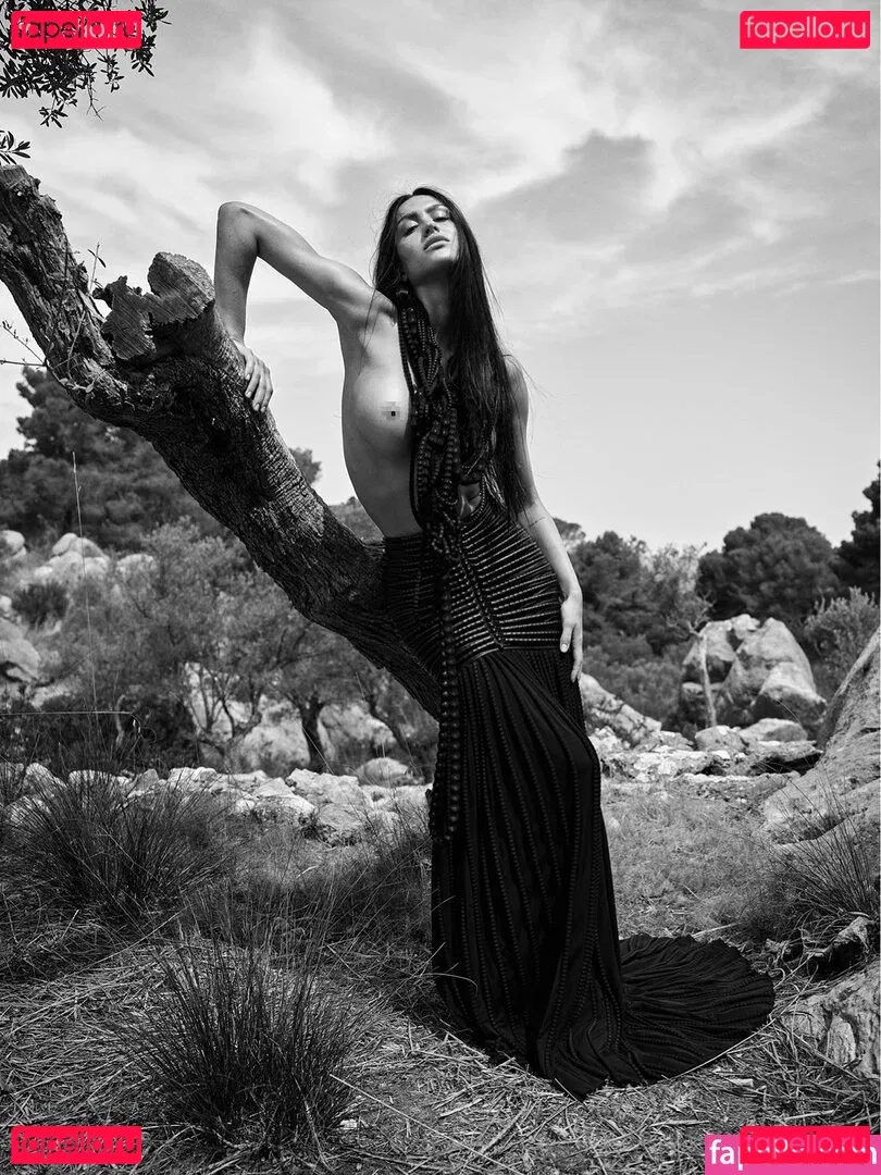 Amelia Gray Hamlin Onlyfans Photo Gallery 