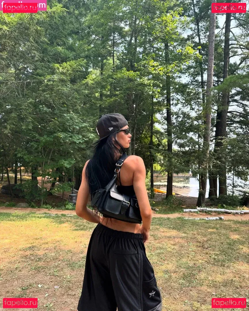 Amelia Gray Hamlin Onlyfans Photo Gallery 