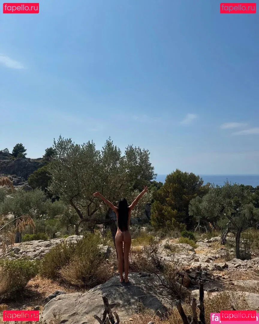 Amelia Gray Hamlin Onlyfans Photo Gallery 