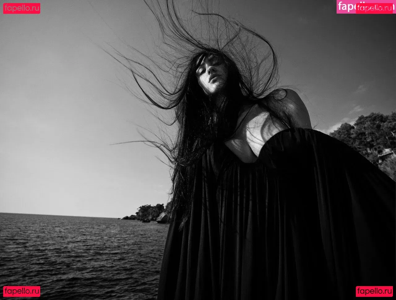 Amelia Gray Hamlin Onlyfans Photo Gallery 