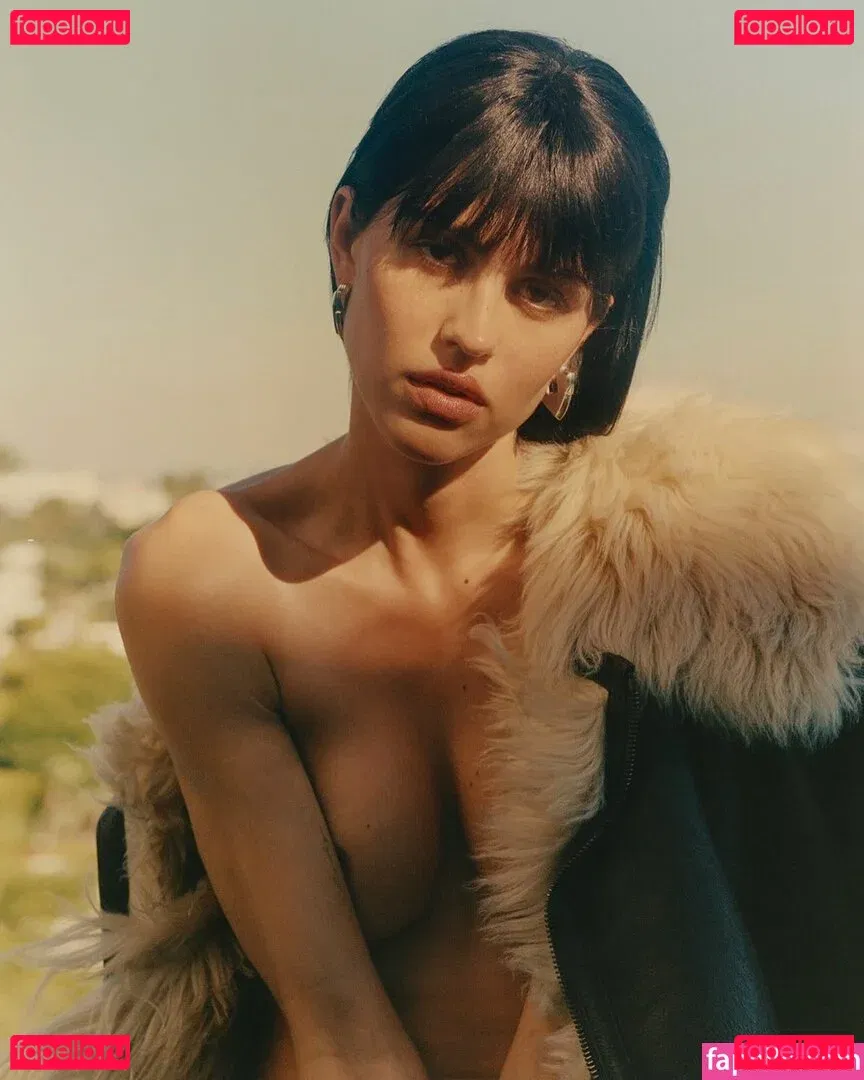 Amelia Gray Hamlin Onlyfans Photo Gallery 