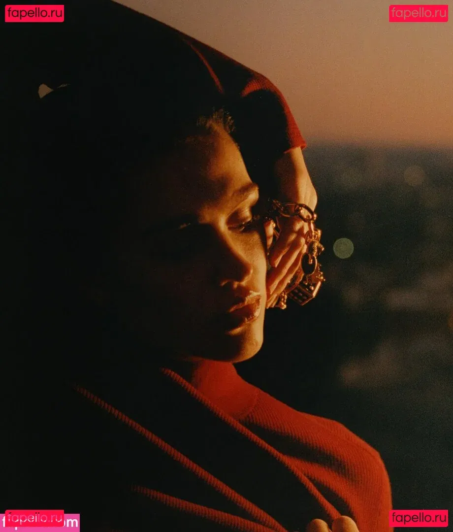 Amelia Gray Hamlin Onlyfans Photo Gallery 