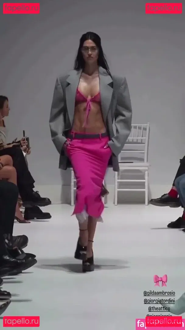 Amelia Gray Hamlin Onlyfans Photo Gallery 