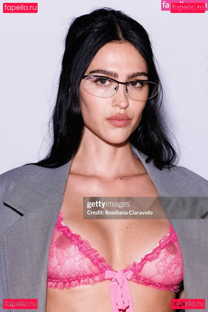 Amelia Gray Hamlin Onlyfans Photo Gallery 