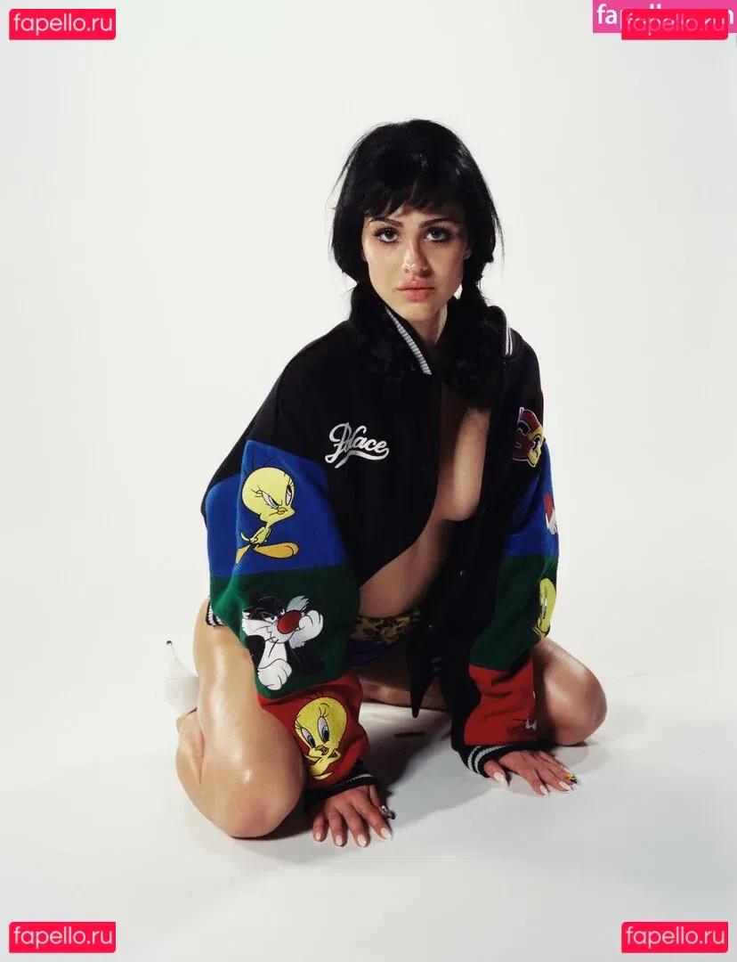 Amelia Gray Hamlin Onlyfans Photo Gallery 