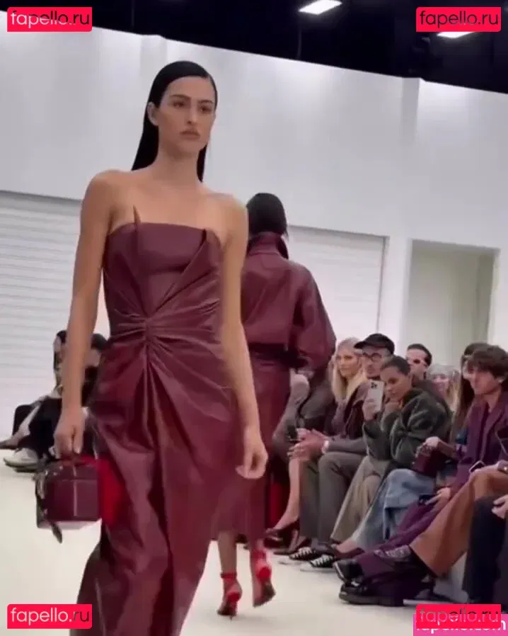 Amelia Gray Hamlin Onlyfans Photo Gallery 