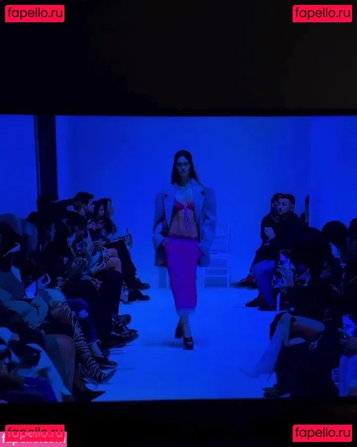 Amelia Gray Hamlin Onlyfans Photo Gallery 