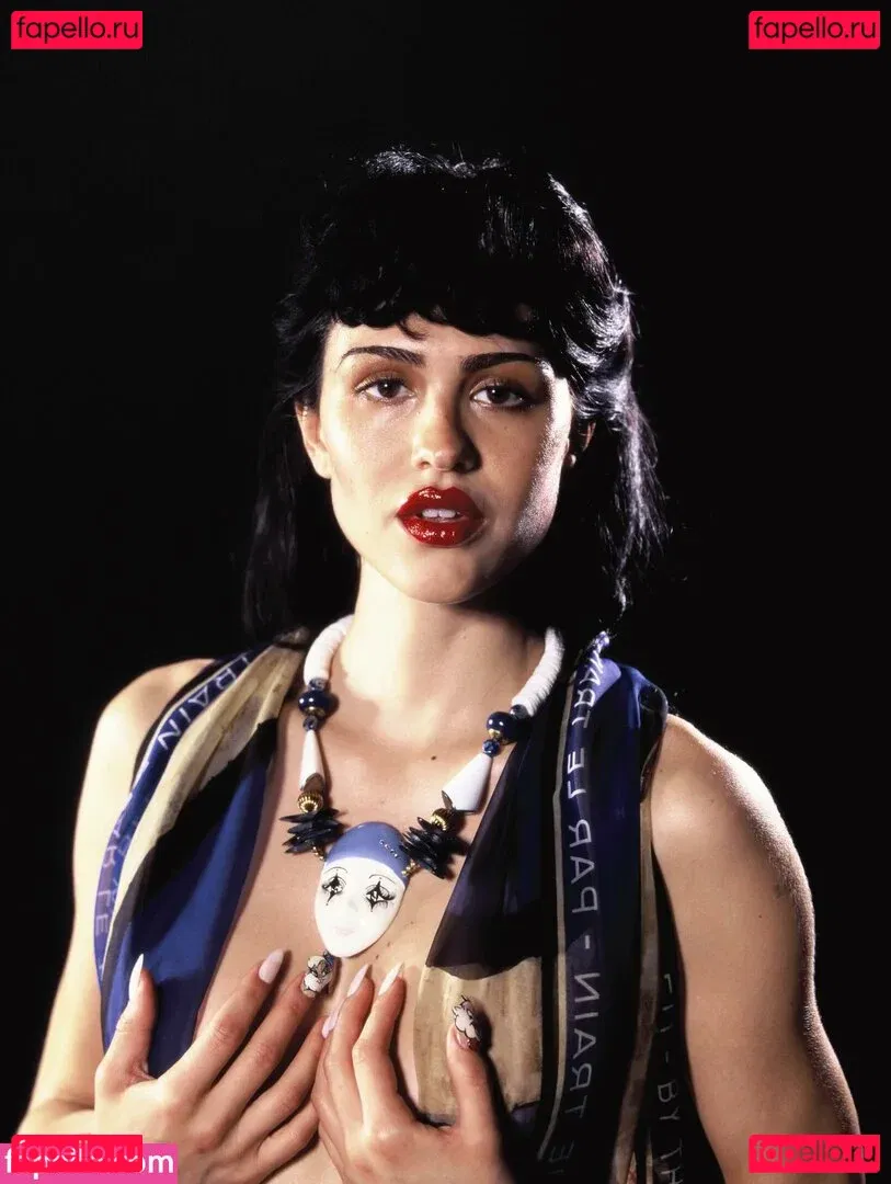 Amelia Gray Hamlin Onlyfans Photo Gallery 