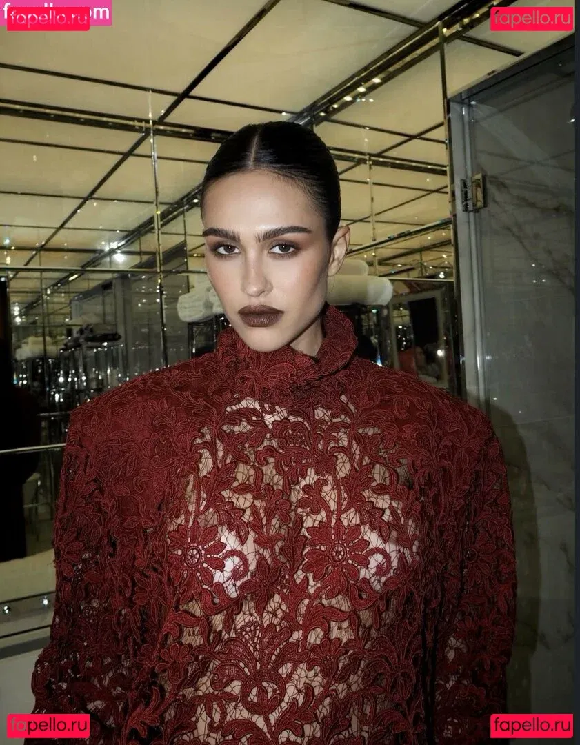 Amelia Gray Hamlin Onlyfans Photo Gallery 