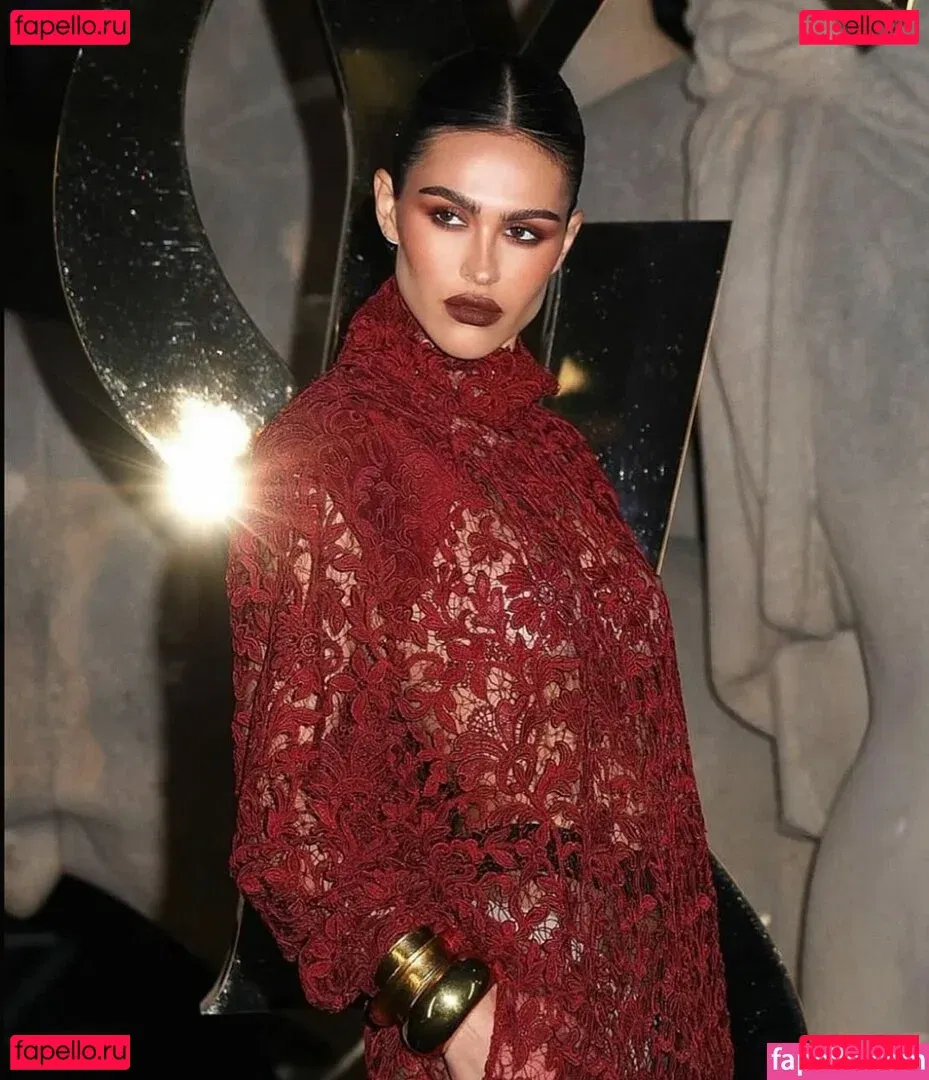 Amelia Gray Hamlin Onlyfans Photo Gallery 