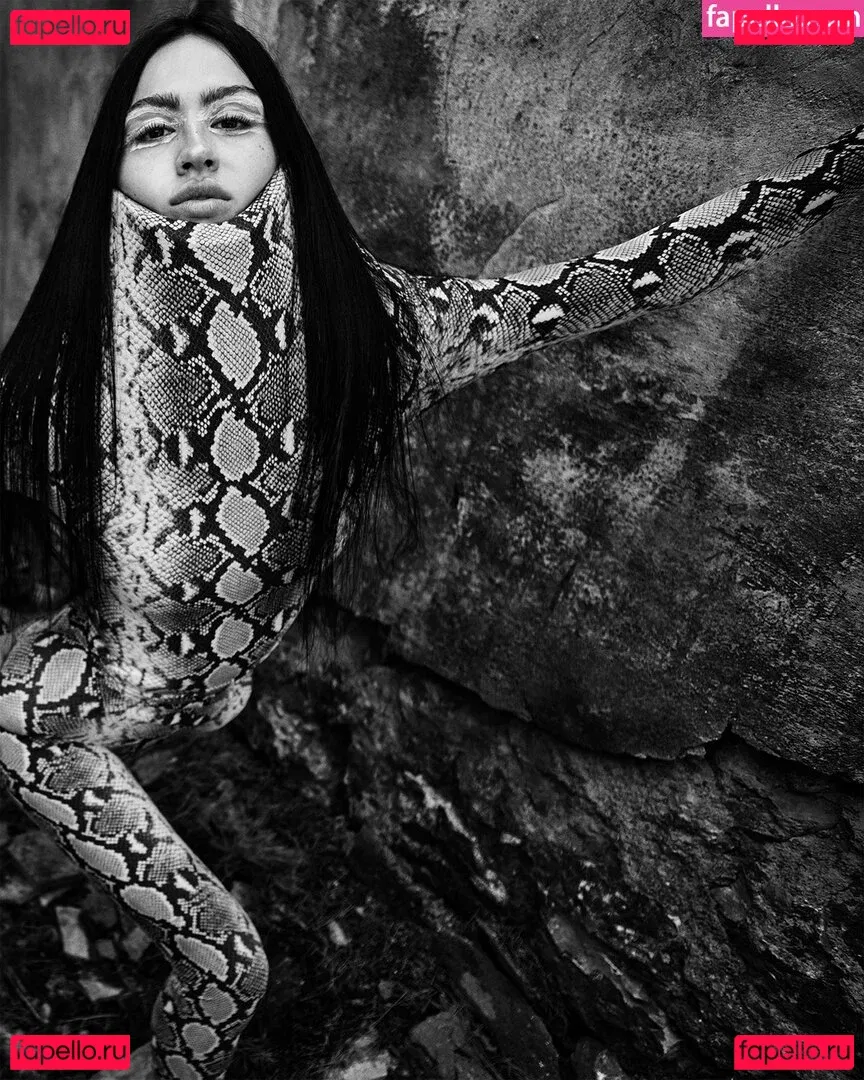 Amelia Gray Hamlin Onlyfans Photo Gallery 