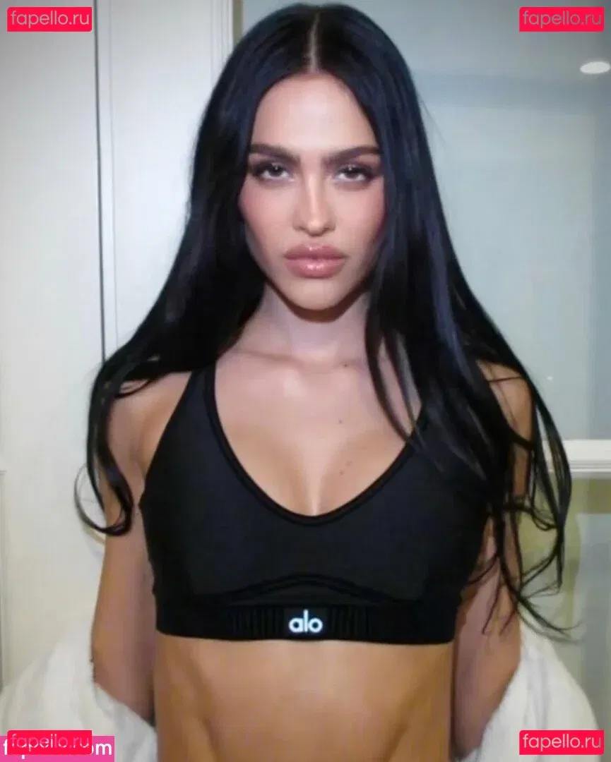 Amelia Gray Hamlin Onlyfans Photo Gallery 