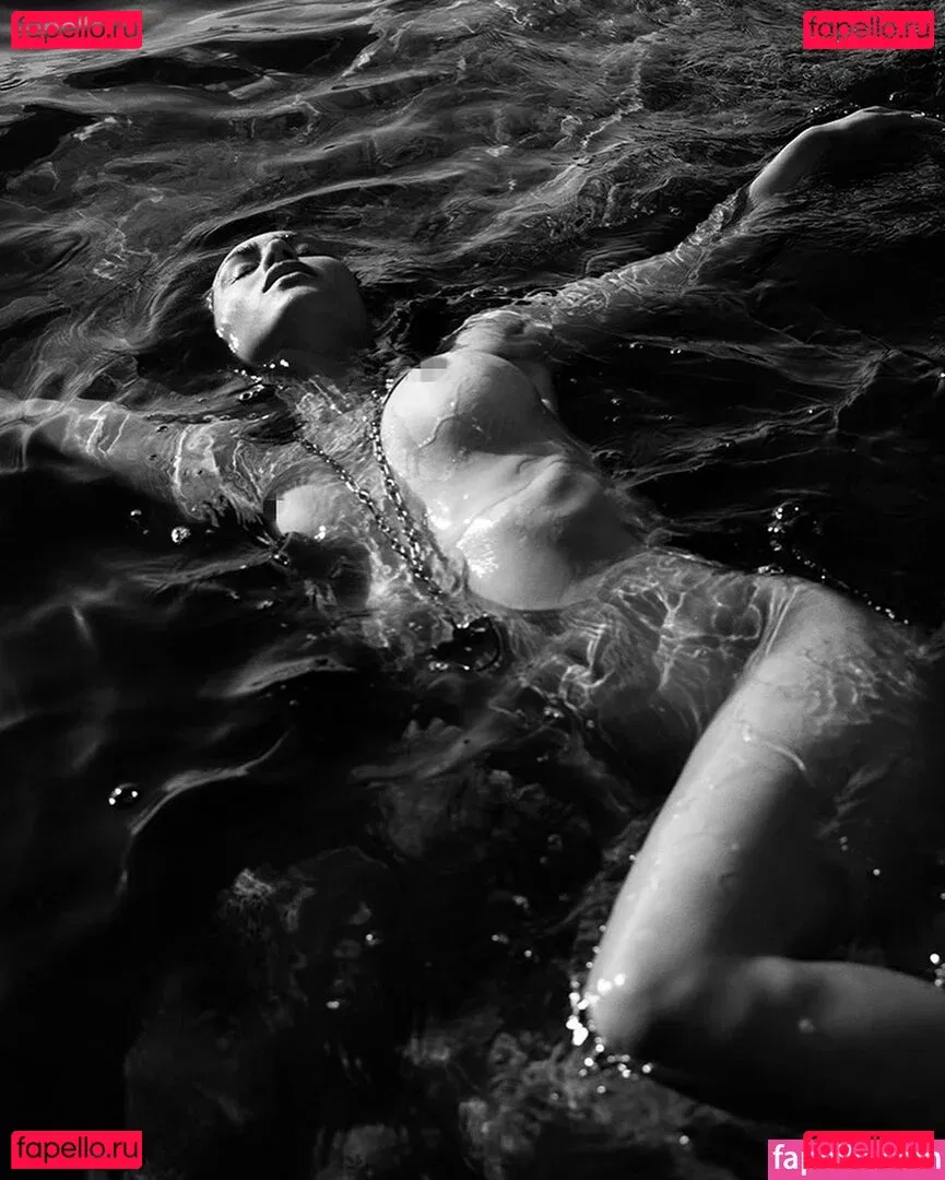 Amelia Gray Hamlin Onlyfans Photo Gallery 