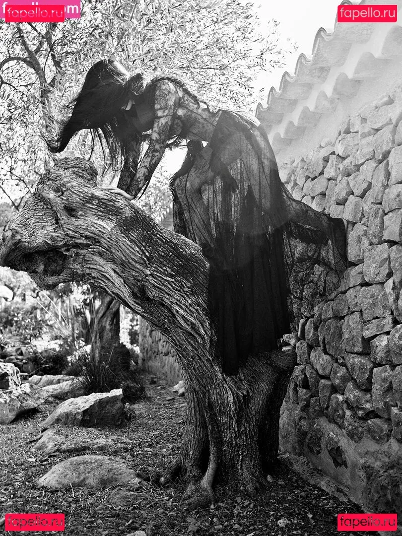 Amelia Gray Hamlin Onlyfans Photo Gallery 