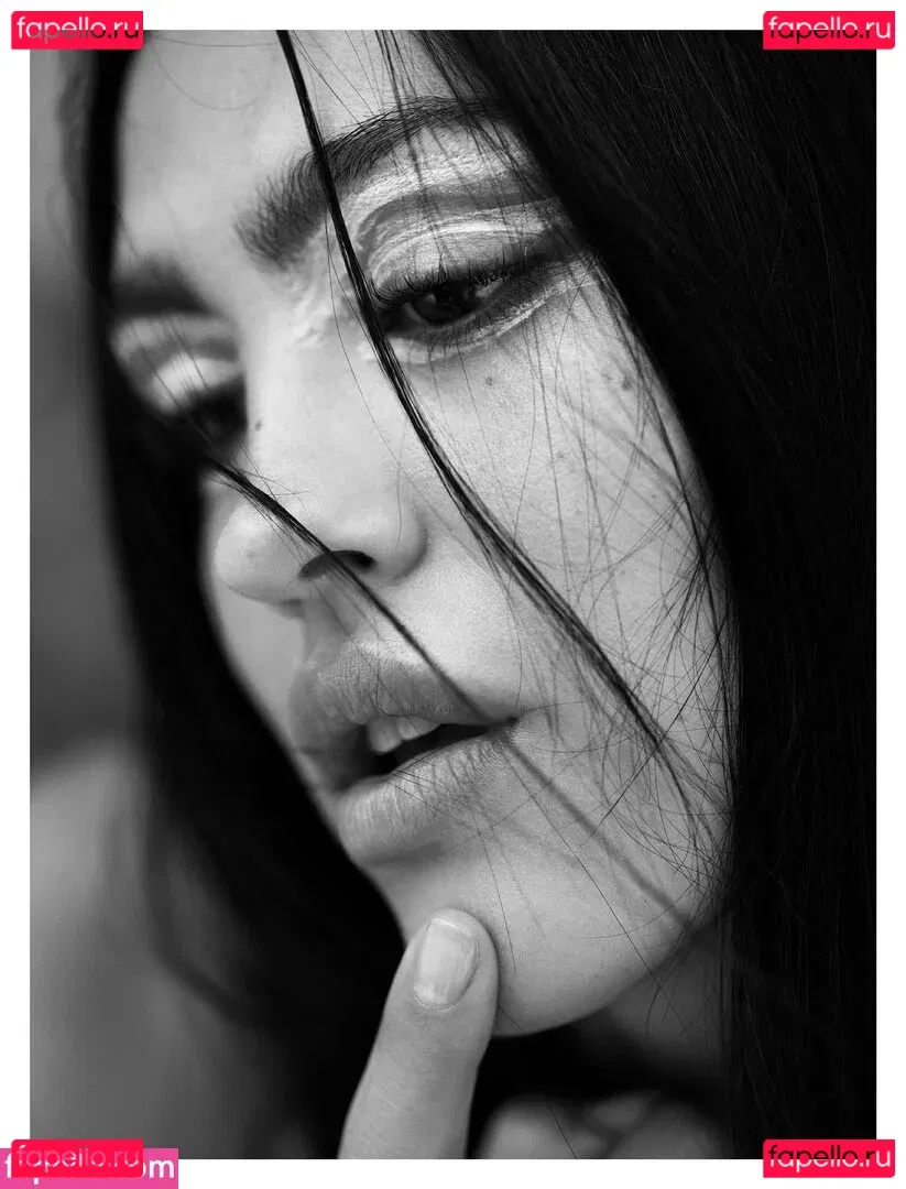 Amelia Gray Hamlin Onlyfans Photo Gallery 