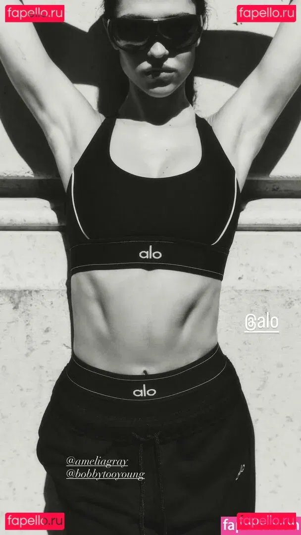 Amelia Gray Hamlin Onlyfans Photo Gallery 