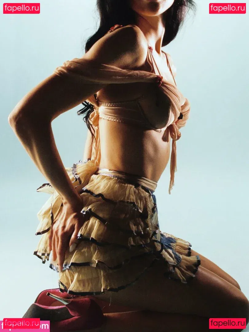 Amelia Gray Hamlin Onlyfans Photo Gallery 