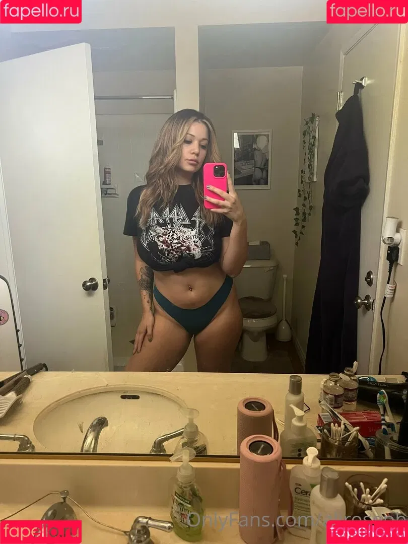 AliRosePB Onlyfans Photo Gallery 