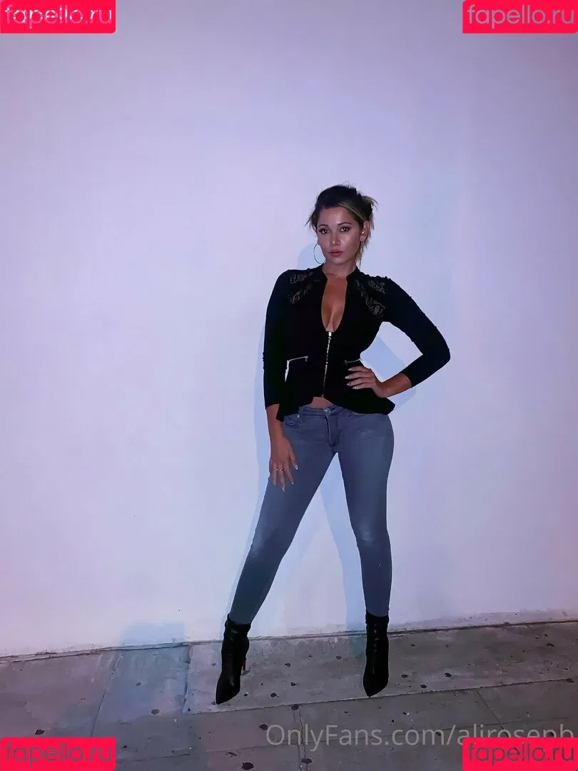 AliRosePB Onlyfans Photo Gallery 