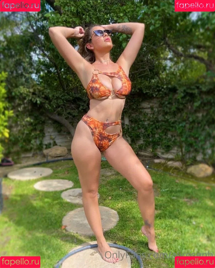 AliRosePB Onlyfans Photo Gallery 