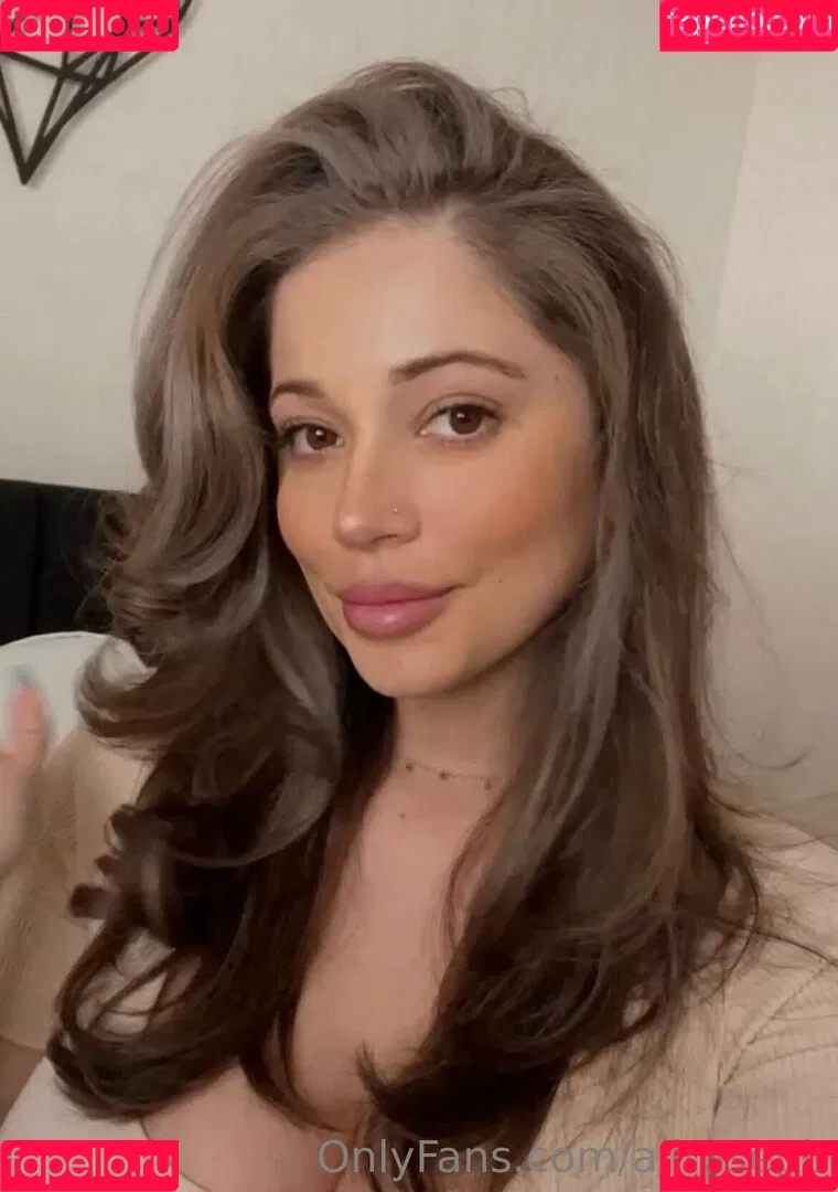 AliRosePB Onlyfans Photo Gallery 