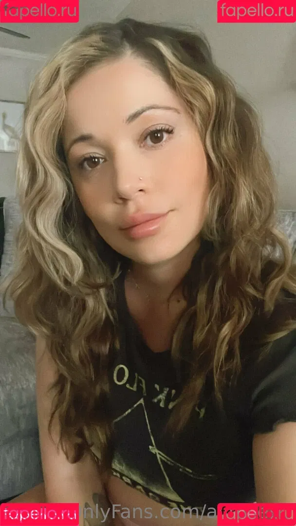 AliRosePB Onlyfans Photo Gallery 