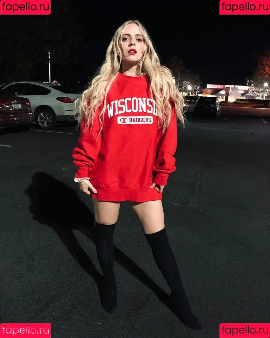 Madilyn Bailey Onlyfans Photo Gallery 