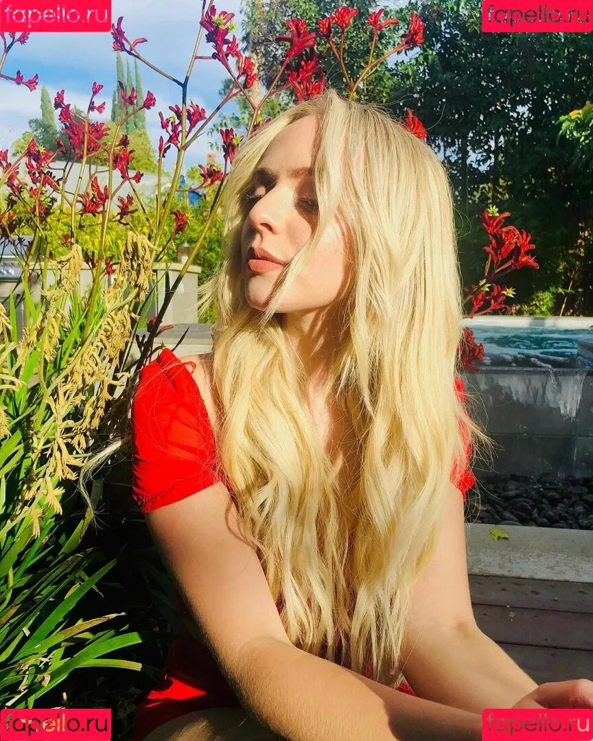 Madilyn Bailey Onlyfans Photo Gallery 
